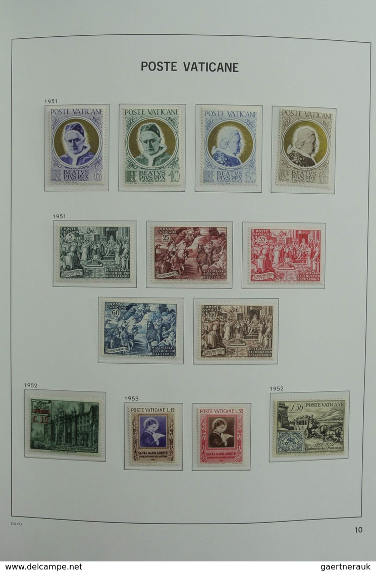 Vatikan: 1929-2001: Almost Complete, MNH And Mint Hinged Collection Vatican 1929-2001 In 2 Davo Luxe - Sammlungen