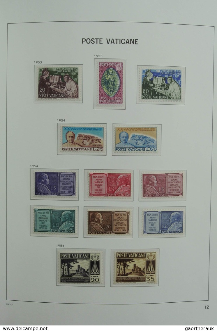 Vatikan: 1929-2001: Almost complete, MNH and mint hinged collection Vatican 1929-2001 in 2 Davo luxe