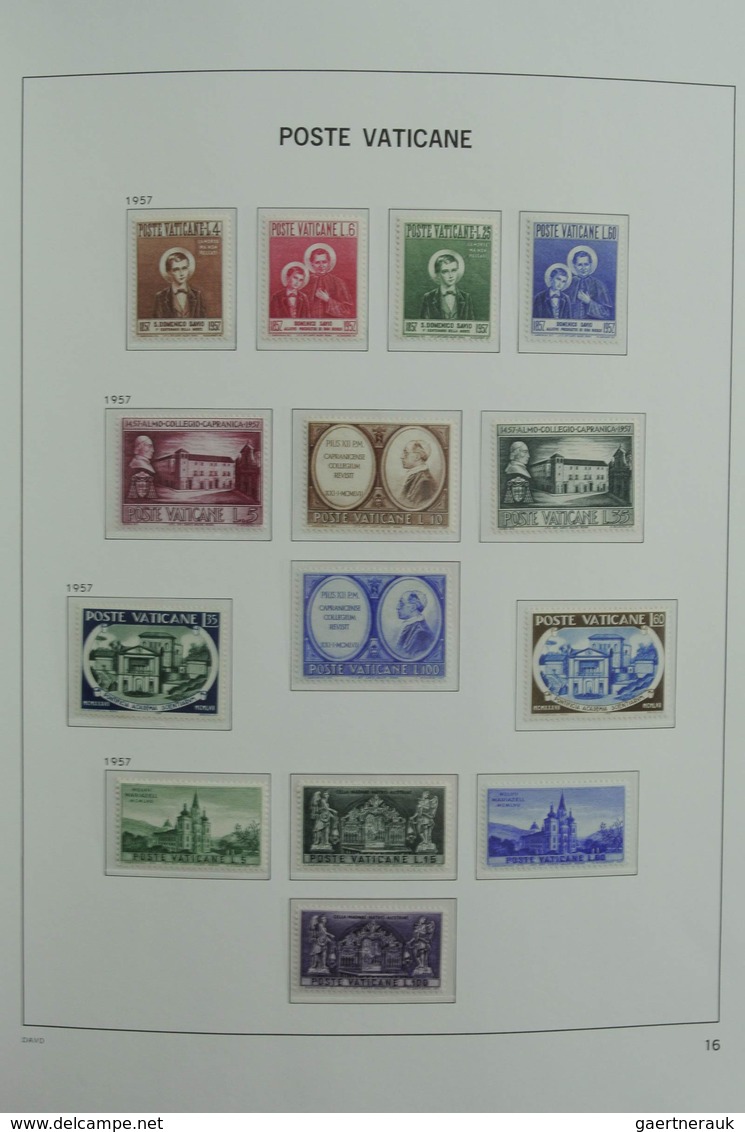 Vatikan: 1929-2001: Almost complete, MNH and mint hinged collection Vatican 1929-2001 in 2 Davo luxe