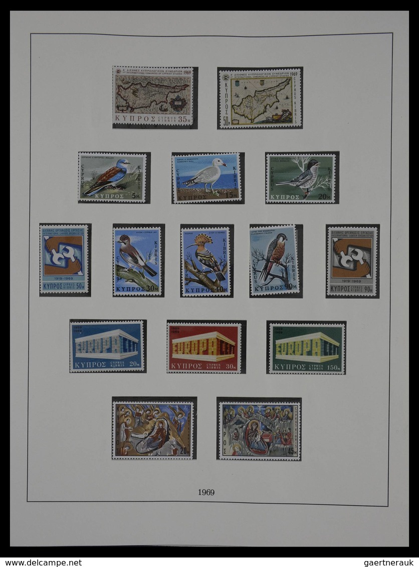 Zypern: 1955-2001: Almost complete, mostly MNH collection Cyprus 1955-2001 in 2 luxe Lindner albums,