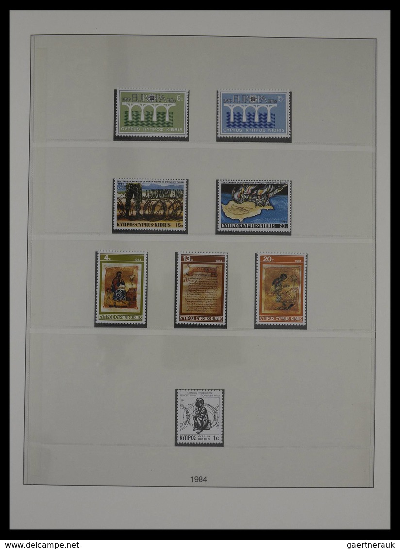 Zypern: 1955-2001: Almost complete, mostly MNH collection Cyprus 1955-2001 in 2 luxe Lindner albums,