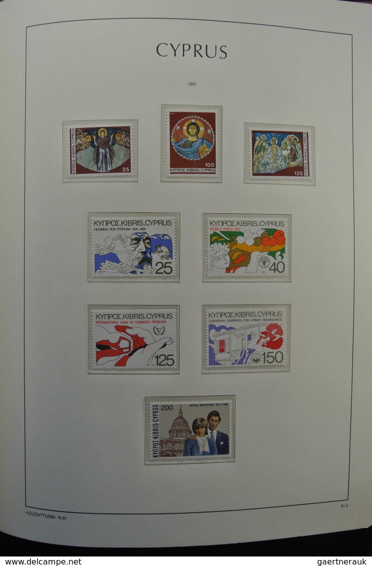 Zypern: 1974-2011: MNH, complete (without the 1995 souvenir sheet overprint) collection Cyprus 1977-