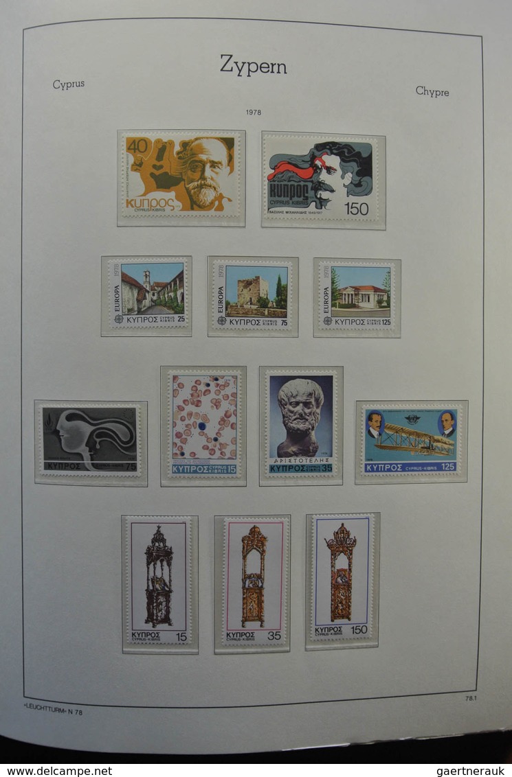 Zypern: 1974-2011: MNH, complete (without the 1995 souvenir sheet overprint) collection Cyprus 1977-