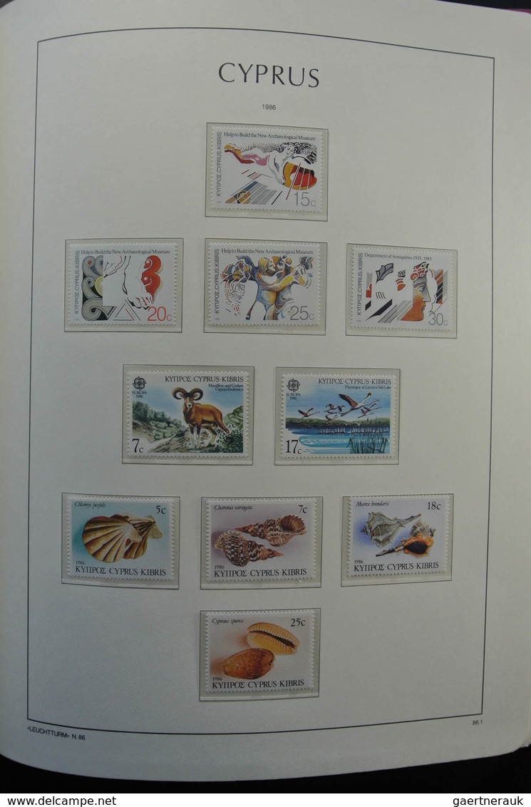 Zypern: 1974-2011: MNH, complete (without the 1995 souvenir sheet overprint) collection Cyprus 1977-