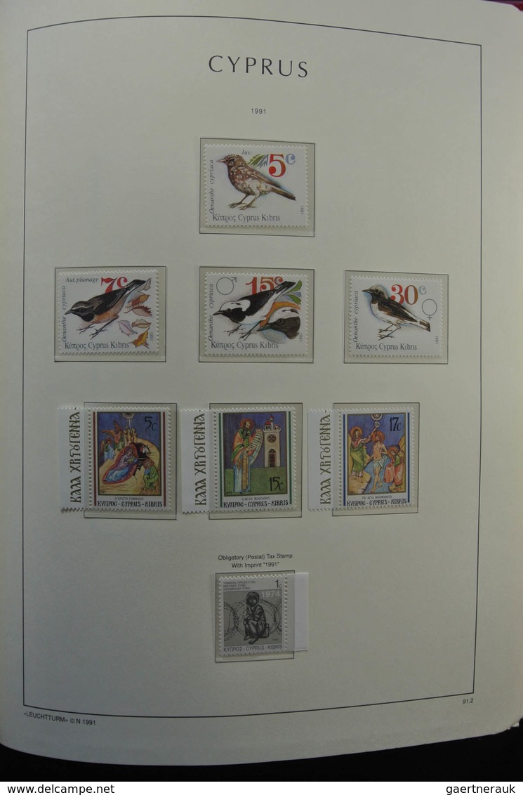 Zypern: 1974-2011: MNH, complete (without the 1995 souvenir sheet overprint) collection Cyprus 1977-