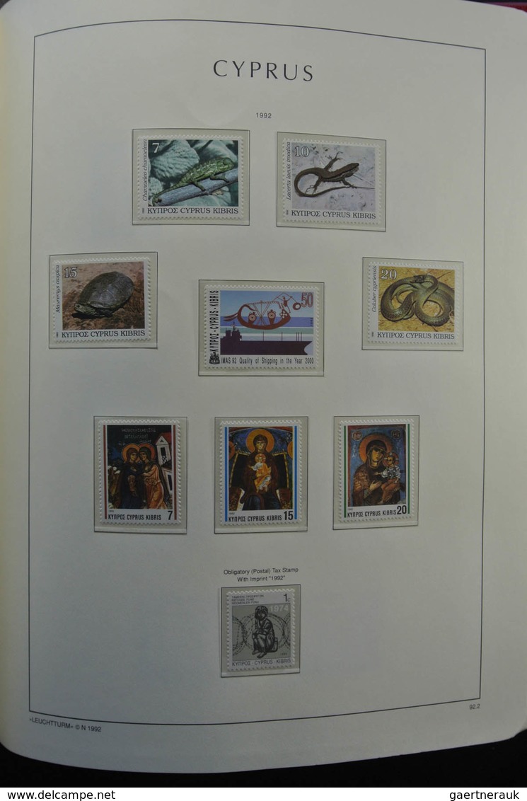 Zypern: 1974-2011: MNH, complete (without the 1995 souvenir sheet overprint) collection Cyprus 1977-