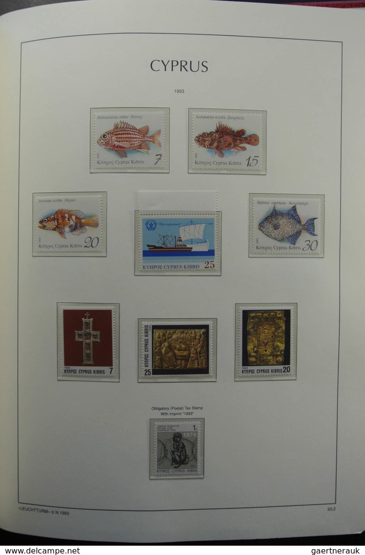 Zypern: 1974-2011: MNH, complete (without the 1995 souvenir sheet overprint) collection Cyprus 1977-