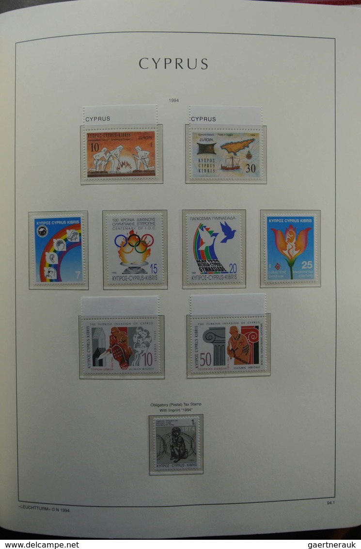 Zypern: 1974-2011: MNH, complete (without the 1995 souvenir sheet overprint) collection Cyprus 1977-