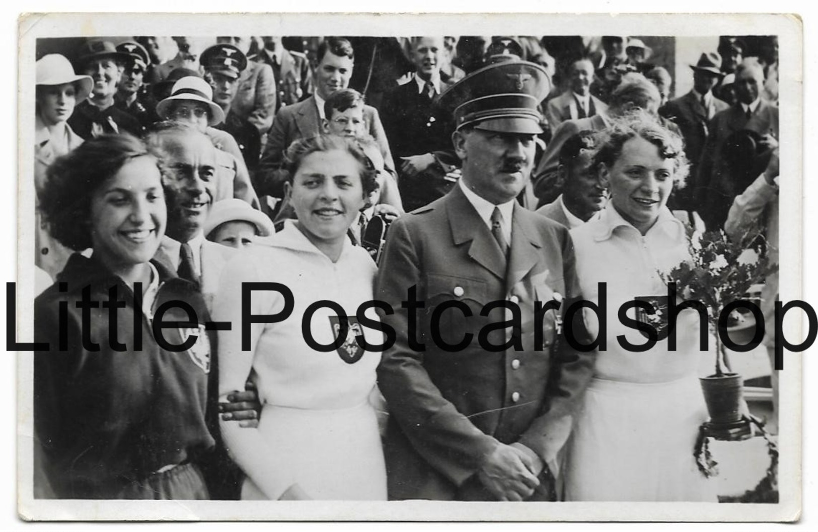 AK Der Führer Mit Den 3 Siegerinnen Im Speerwurf Adolf Hitler In Uniform Olympia 1936 - Personnages