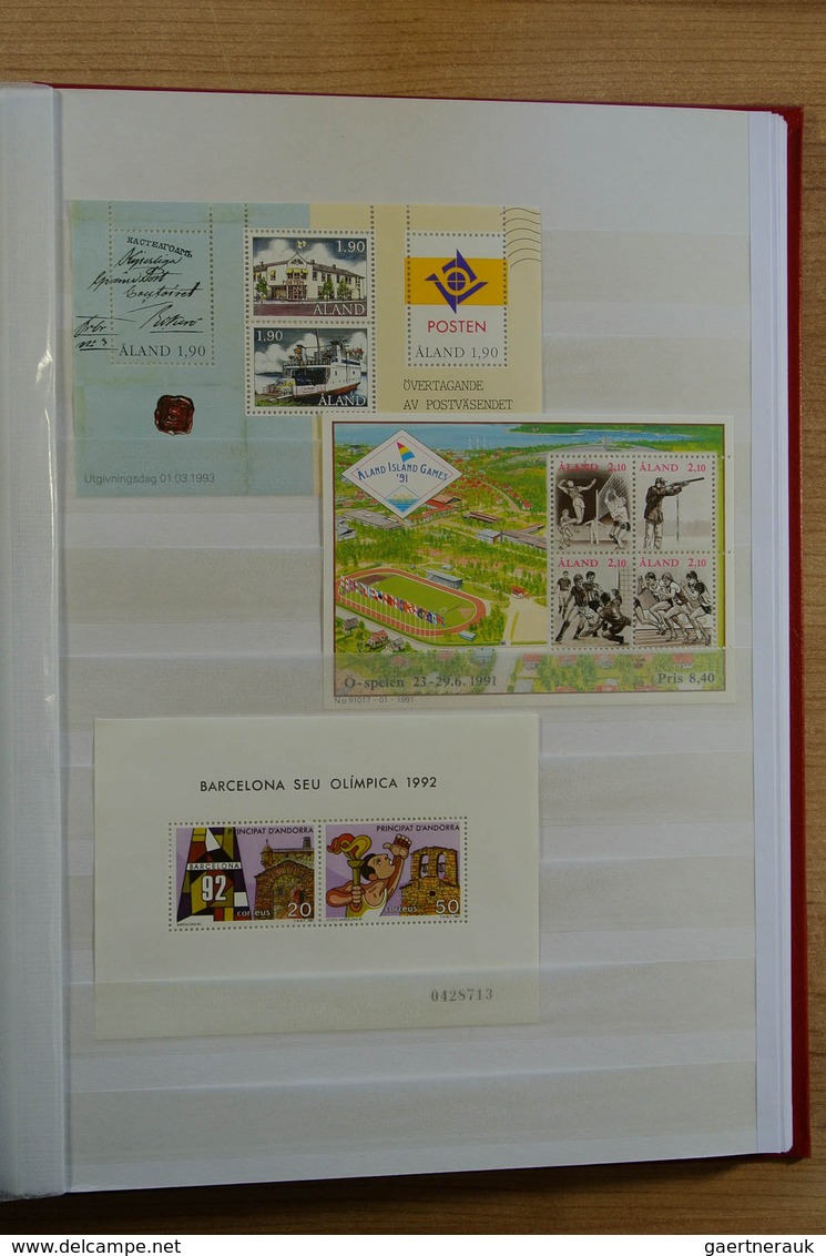 Europa - West: Collection of ca. 550 MNH souvenir sheets (and some stampbooklets) of Western Europe