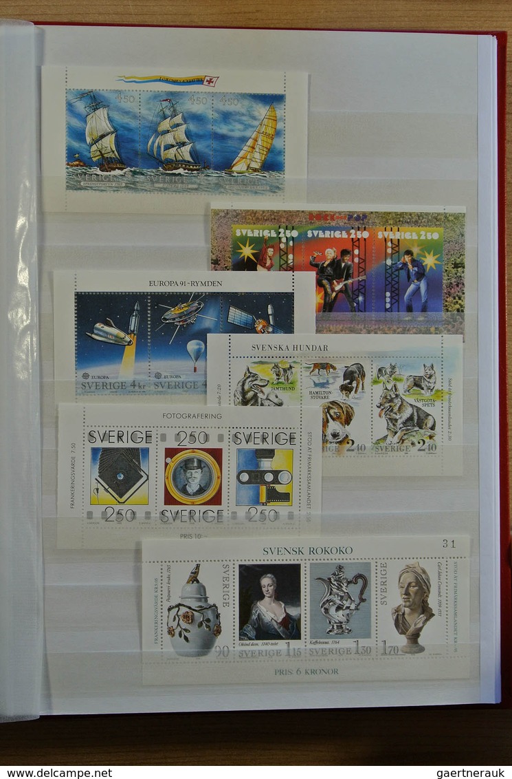 Europa - West: Collection of ca. 550 MNH souvenir sheets (and some stampbooklets) of Western Europe