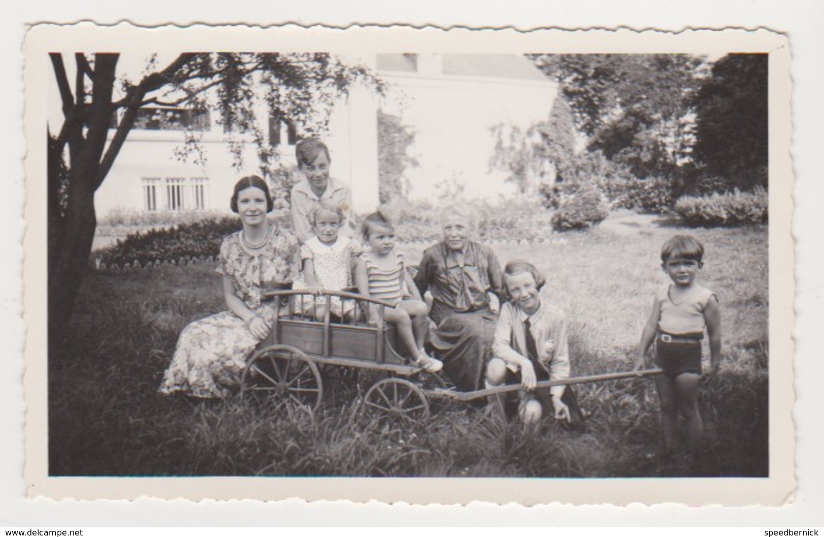 26786 Cinq 5 Photo Mellery Villers La Ville Belgique - Aout & Sept 1932 -enfant Cariolle Jouet Famille Chateau Minet ? - Lieux