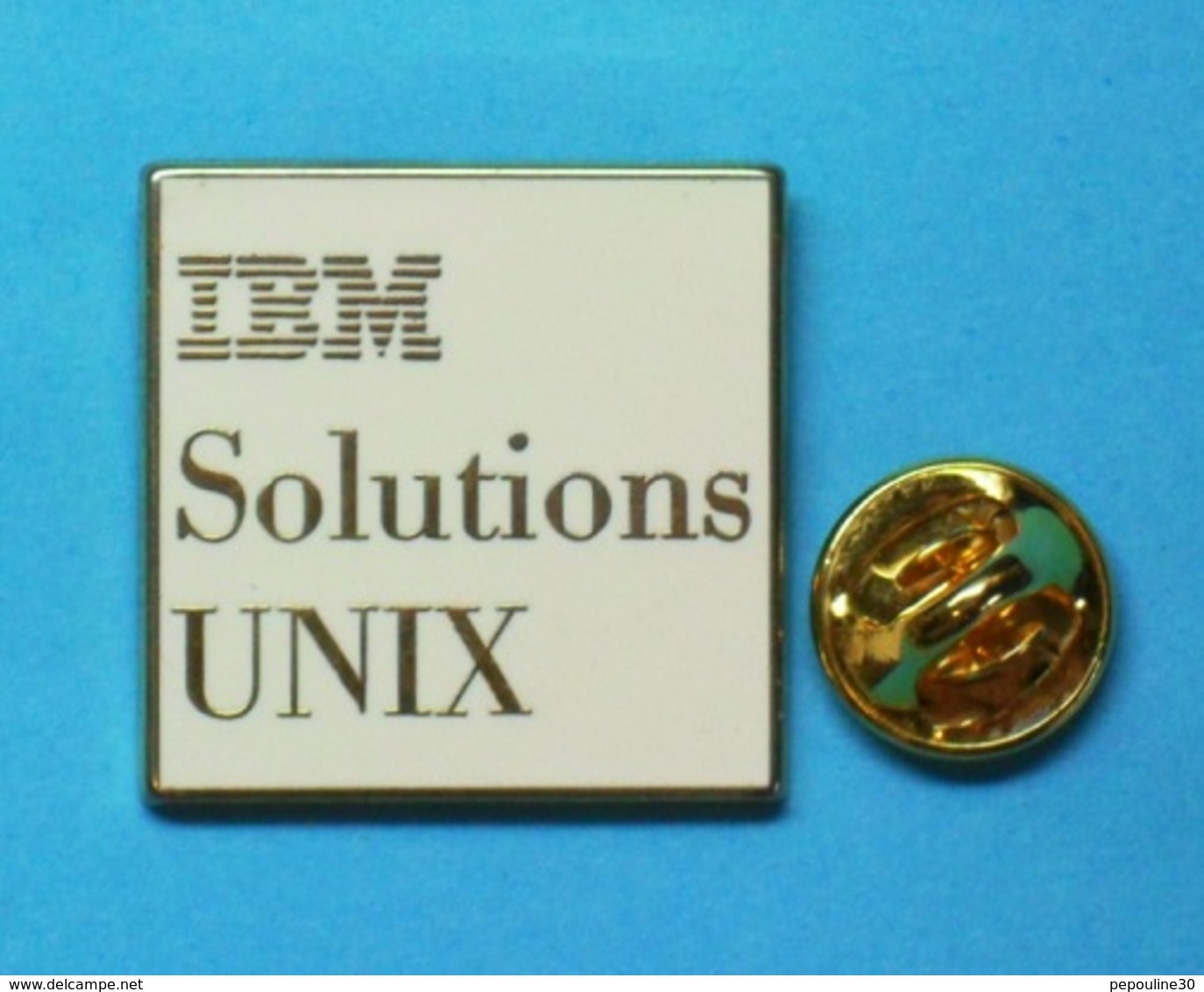 1 PIN'S  //   ** IBM / SOLUTIONS UNIX ** . (Arthus Bertrand Paris) - Informatique