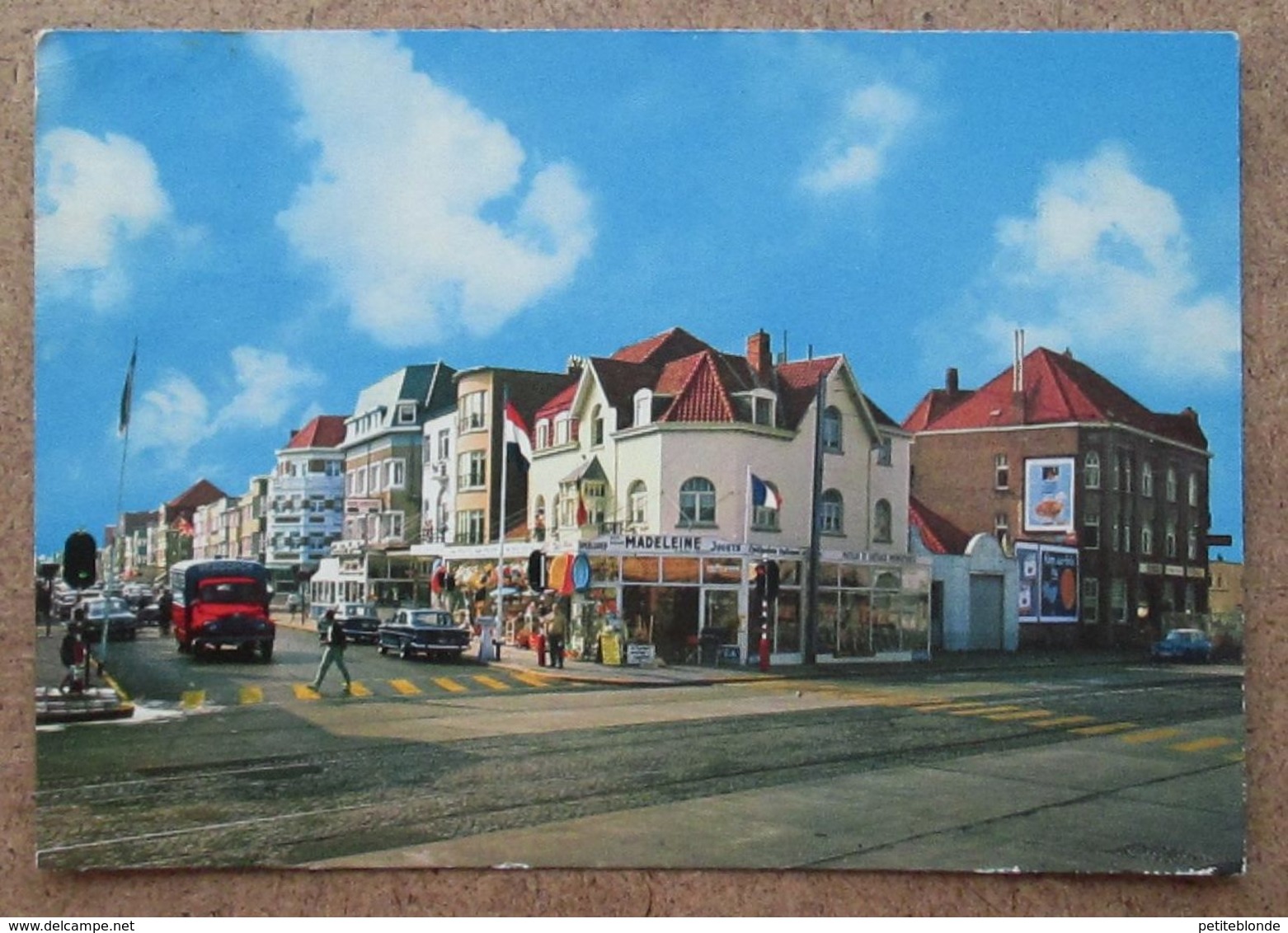 (K51) - St-Idesbald - Strandlaan - Avenue De La Plage + Magasin De Jouet Madeleine - Auto - De Panne