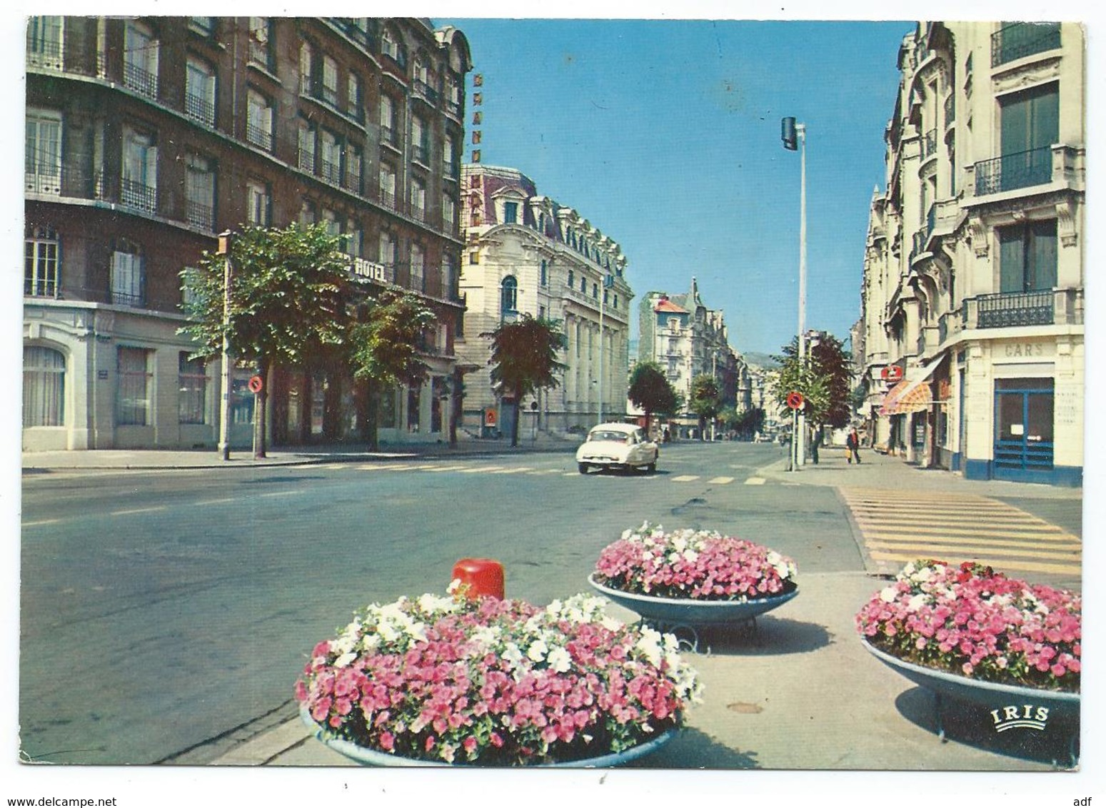 CP ST SAINT ETIENNE, AUTO VOITURE CITROEN DS, AVENUE DE LA LIBERATION, LOIRE 42 - Saint Etienne