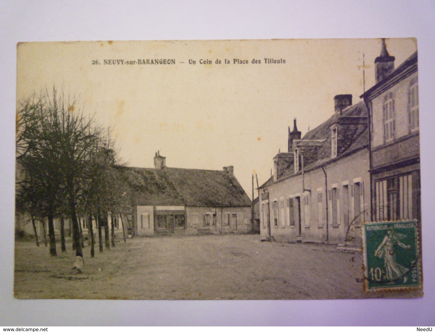 NEUVY-sur-BARANGEON  (Cher)  :  Un Coin De La Place Des Tilleuls   1924   XXX - Otros & Sin Clasificación