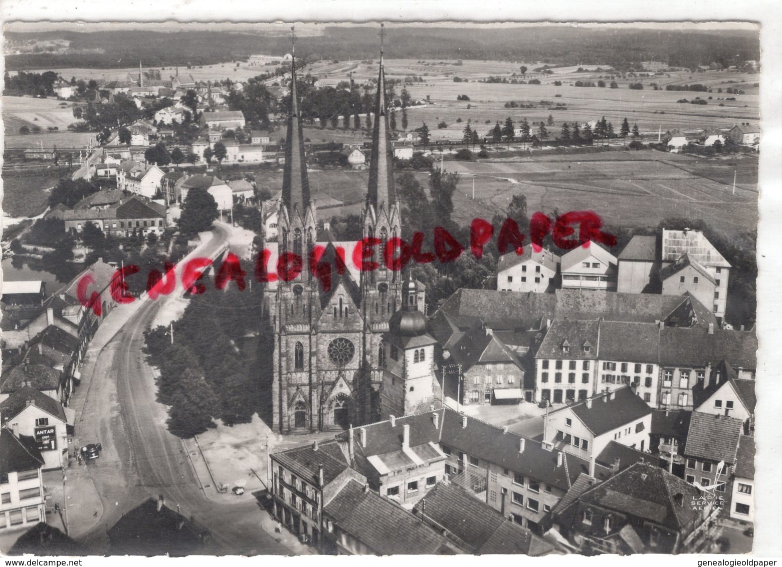 57 - SARRALBE - L' EGLISE   -VUE AERIENNE LAPIE N° 2 - MOSELLE - Sarralbe