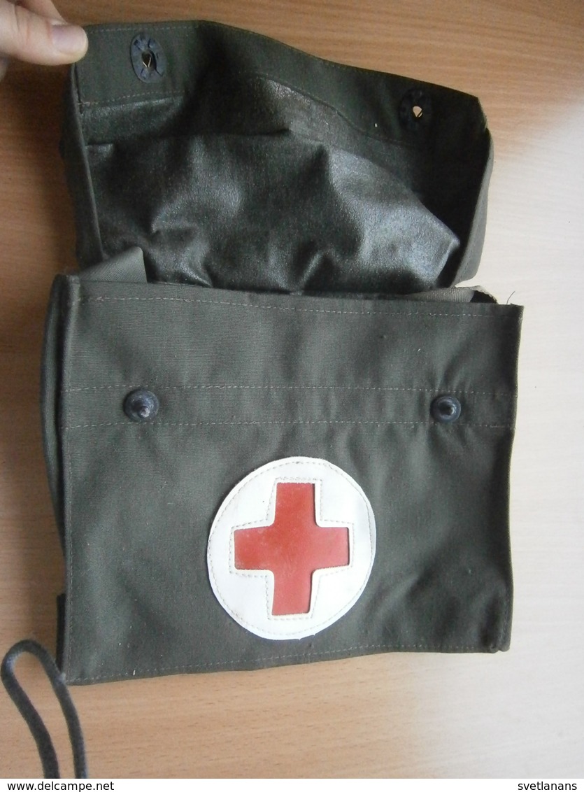 CZ4 RED CROSS ARMY BAG FIRST AID WATERPROOF CASE PATCH MILITARY YUGOSLAVIA JNA MEDAILE MEDAILLE ROTES KREUZ CROIX ROUGE - Equipment