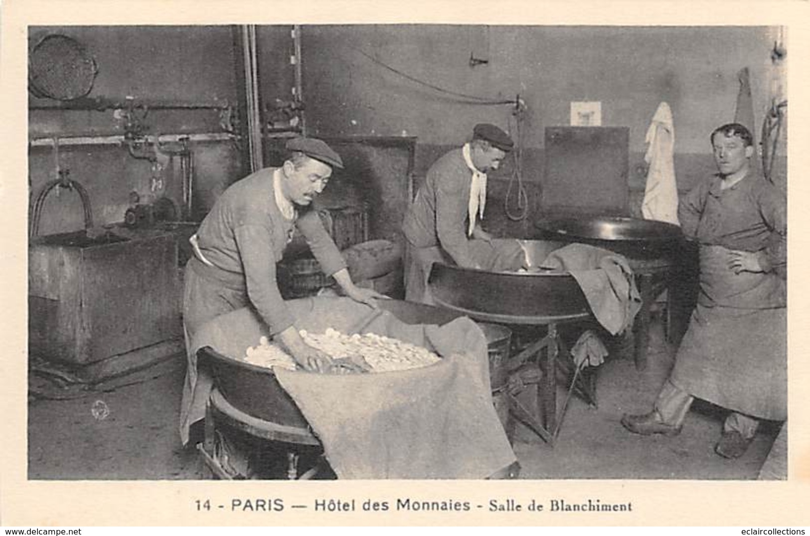 Paris     75  Hotel de la monnaie Fabrication. Série complète 24 CP Dos vierge  (voir scan)
