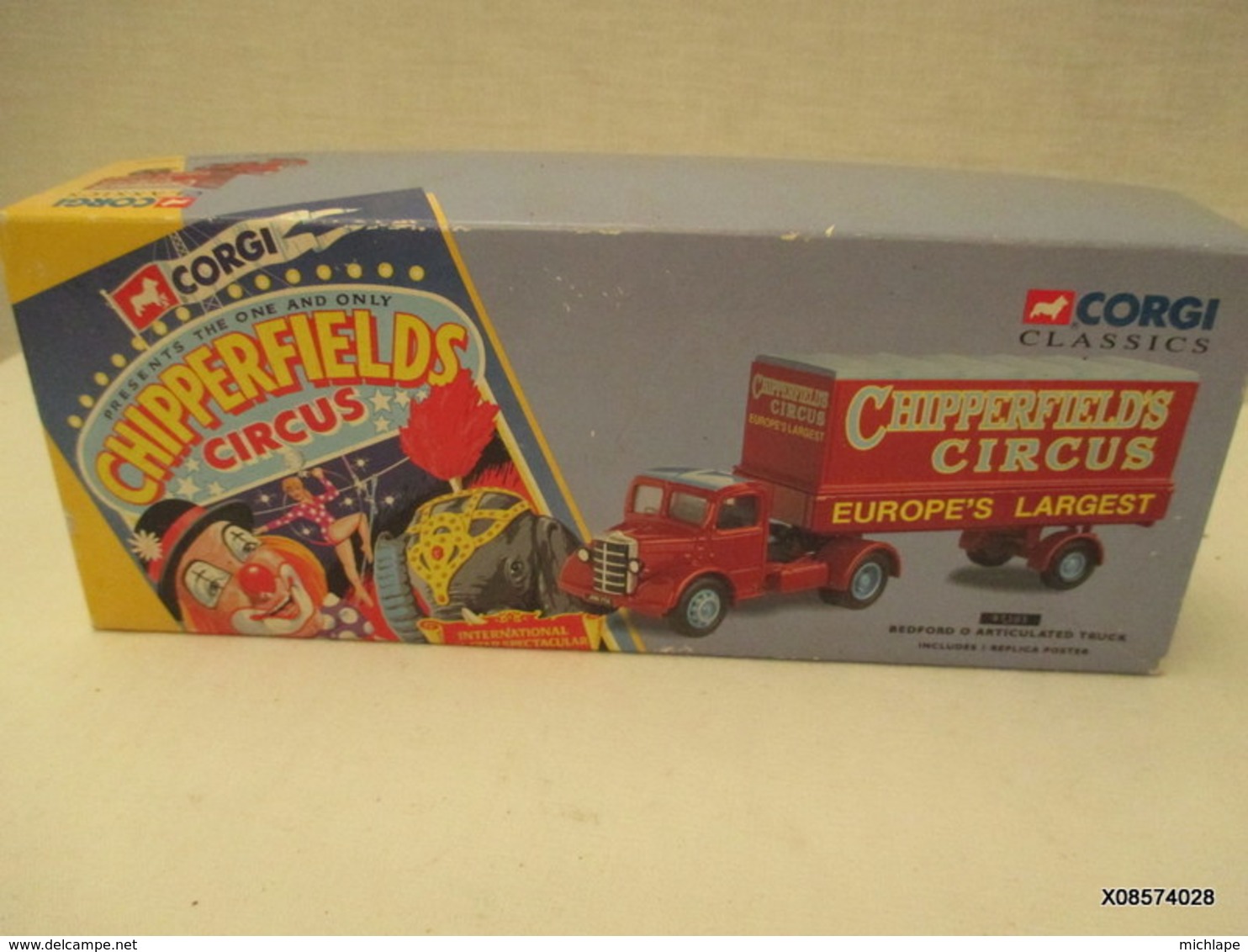 VOITURE - MINIATURE -  ?? Camion BEDFORD CORGI CIRCUS    Peinture Rouge   - - Jouets Anciens