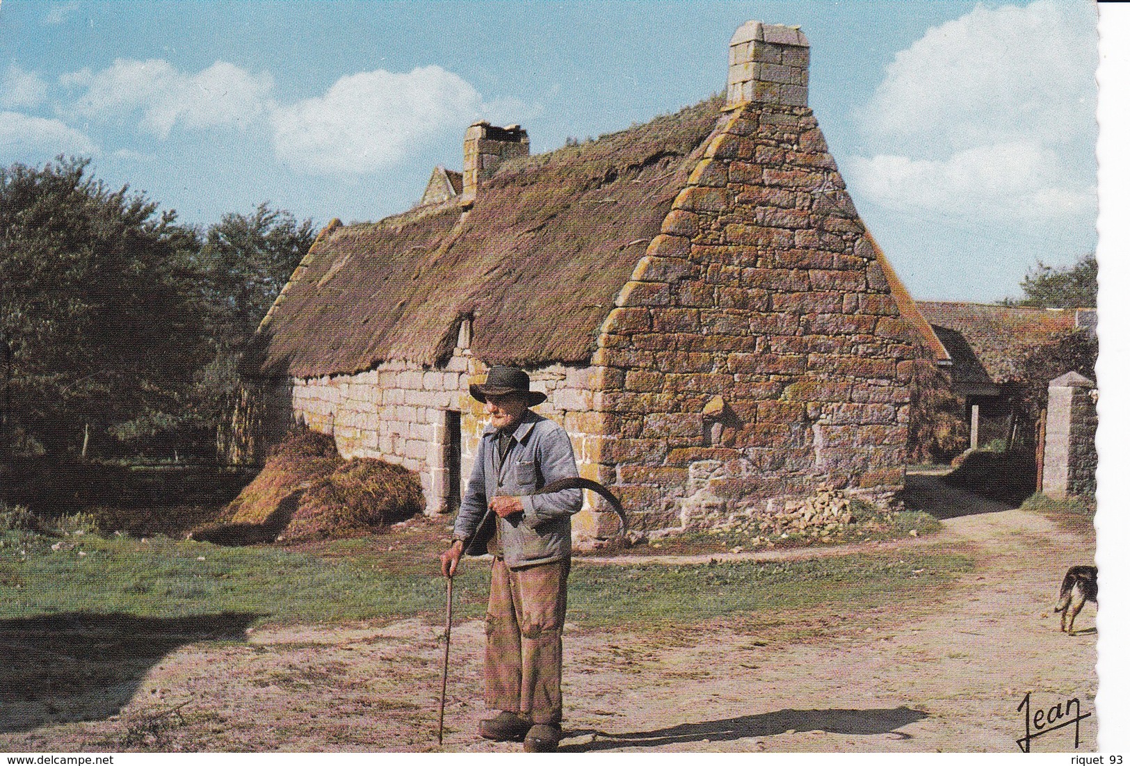 Vieux Paysan Devant Sa Chaumière - People