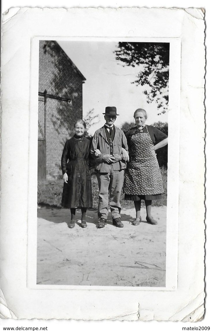 EMPTINNE (5363 ) Photo ( 13,5 X 9 Cm ) Avec Grand Père Devant La Grange - Hamois