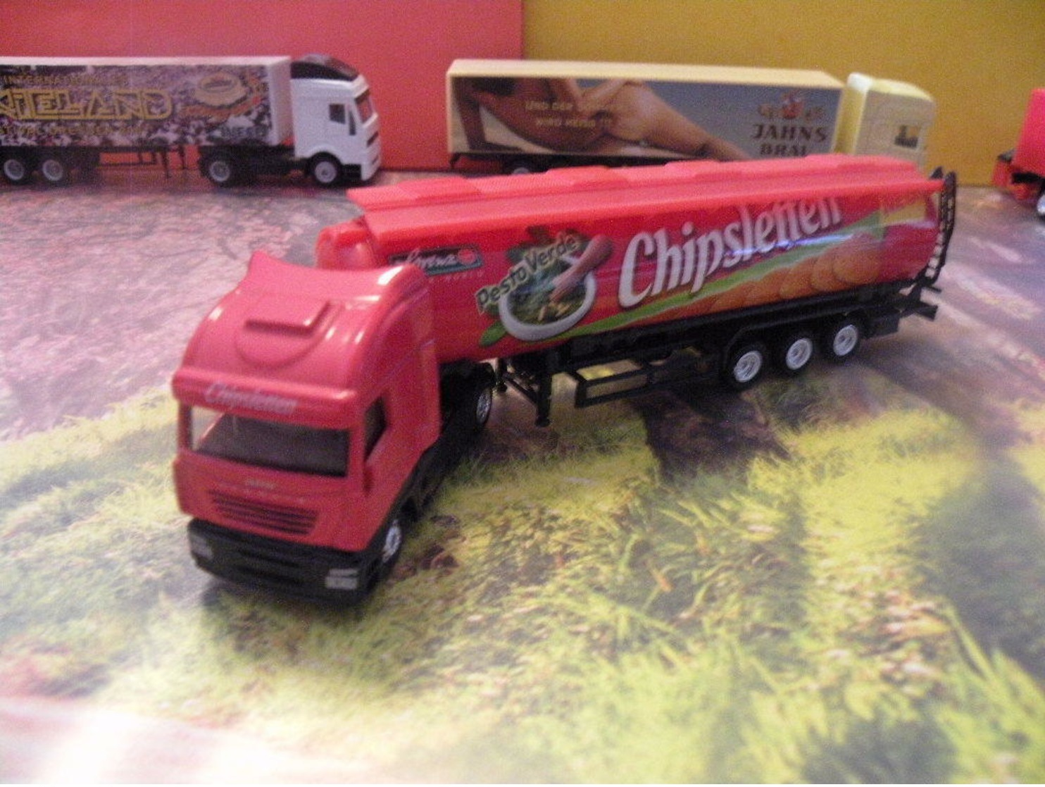 Camion Citerne Iveco - Chipsletten - 1/87 -  Sans Boite - Scale 1:87