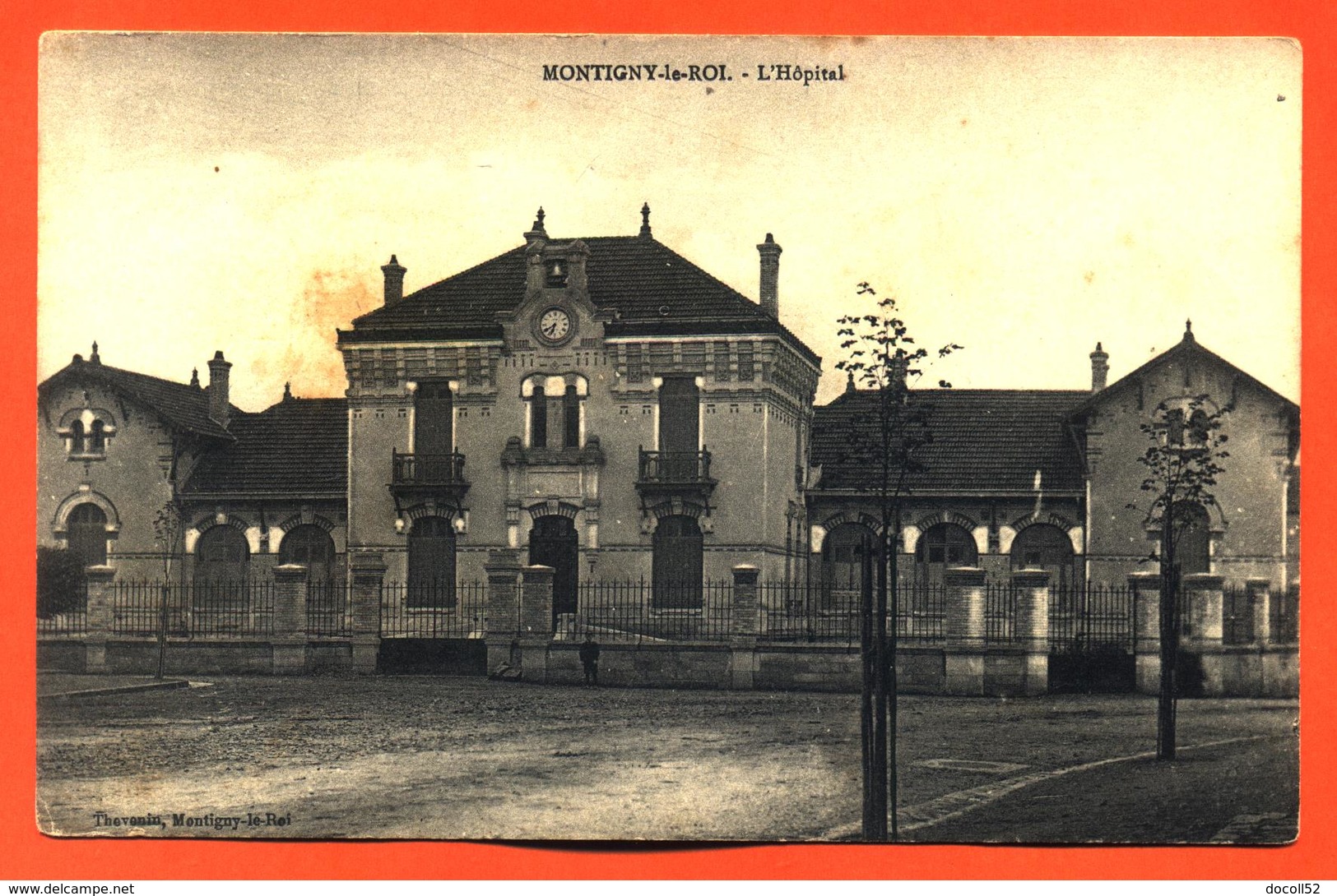 CPA 52 Montigny Le Roi " L'hopital " - Montigny Le Roi