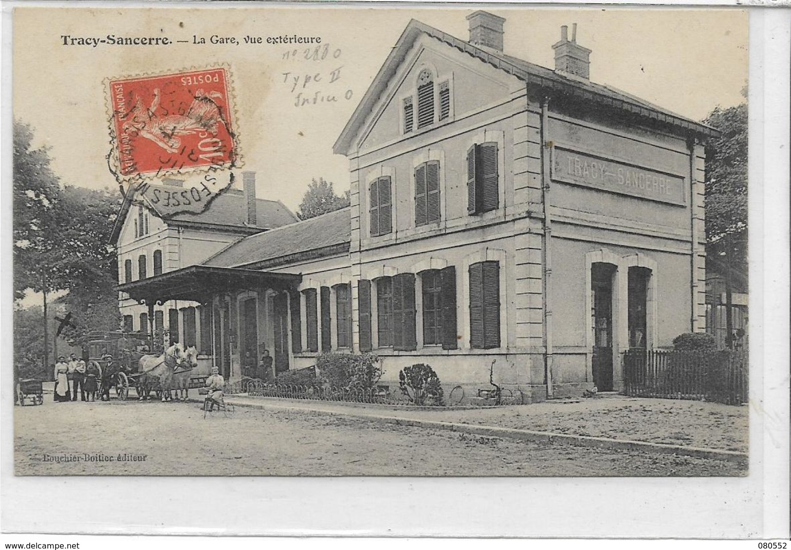 58 TRACY-SANCERRE . La Gare Vue Extérieure , Bel Attelage  , édit : Bouchier-Boitier , écrite En 1910 , état Extra - Autres & Non Classés