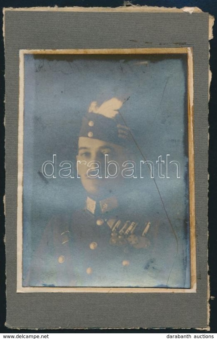 Cca 1920 Katona Sok Kitüntetéssel, Albumlapra Ragasztott Fotó, 9×6,5 Cm - Andere & Zonder Classificatie