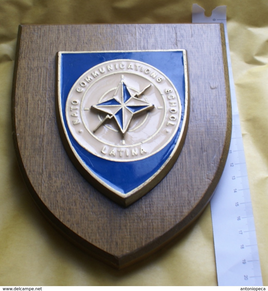 NATO, CREST ARALDICO DELLA COMMUNICATION SCHOOL DI LATINA - Altri & Non Classificati