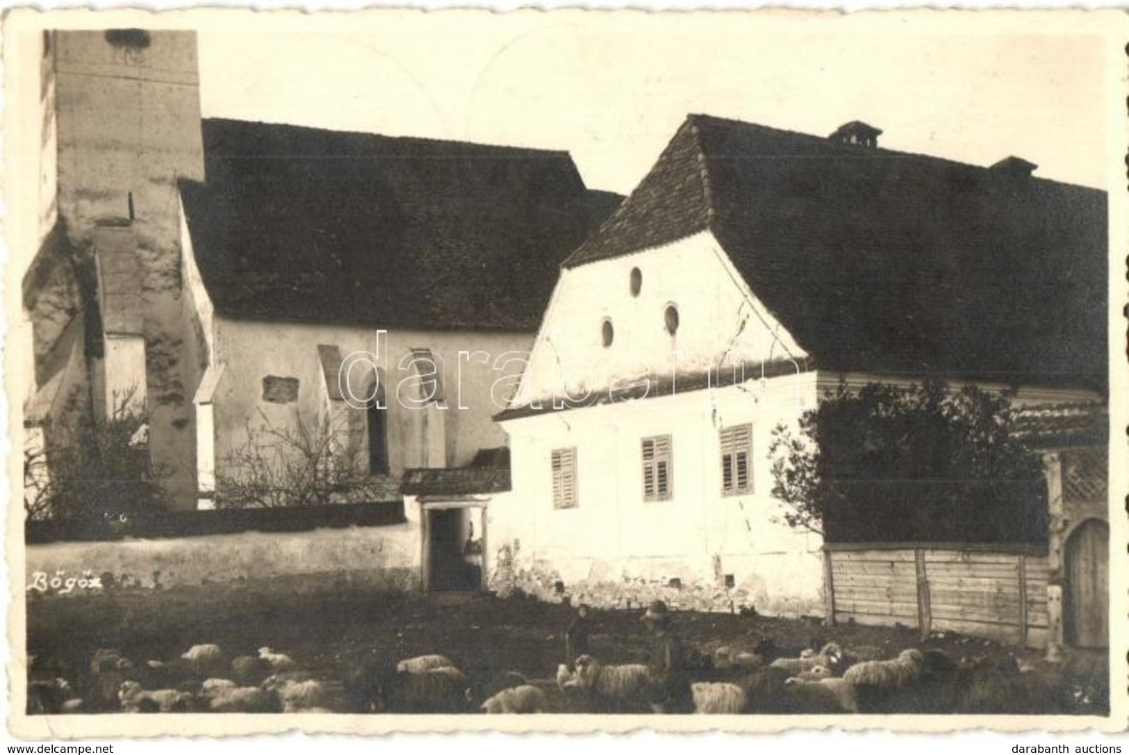 T2 1940 Bögöz, Mugeni;  Református Templom, Nyáj / Calvinist Church, Flock. Foto Kováts Photo + '1940 Székelyudvarhely V - Zonder Classificatie