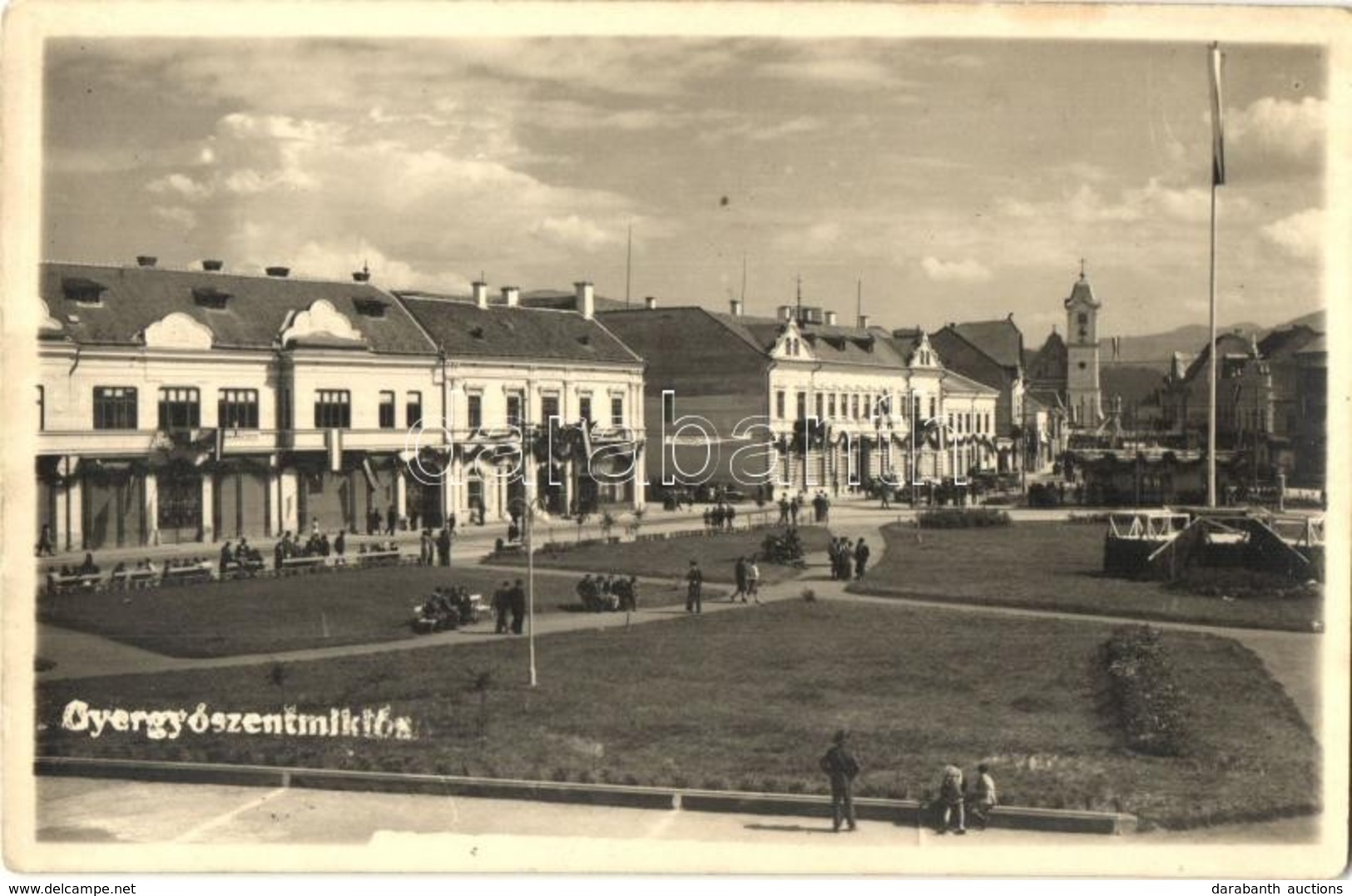 ** T2 Gyergyószentmiklós, Gheorgheni; Fő Tér, Országzászló, 'Magyarország Feltámadott' Szalag / Main Square With Hungari - Zonder Classificatie