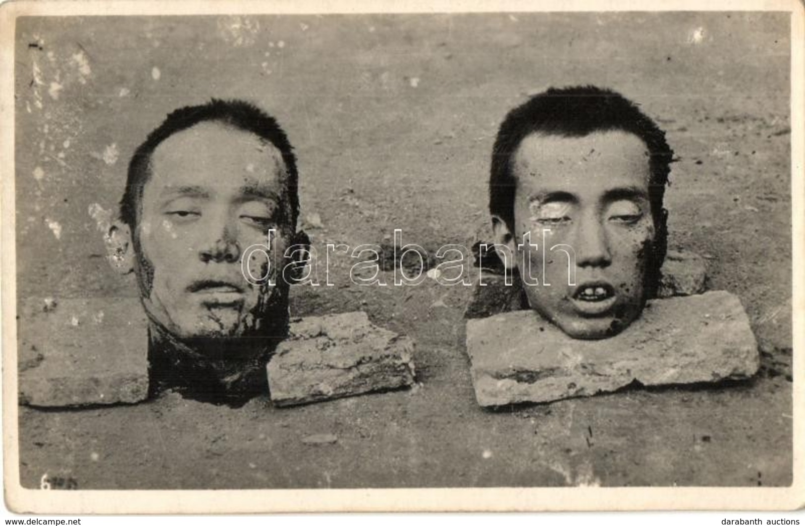 * T2/T3 Heads Of Two Chinese Executed Men. Photo - Zonder Classificatie