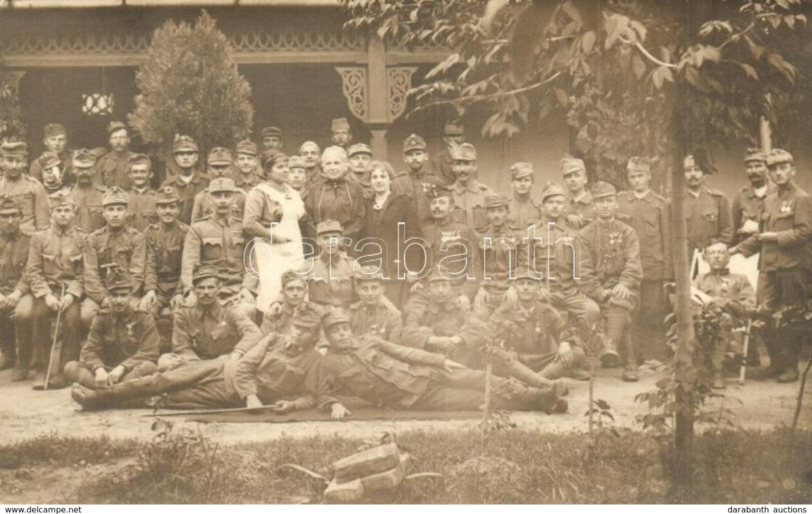 ** T2/T3 Első Világháborús Osztrák-magyar Katonák Csoportképe / WWI Austro-Hungarian Soldiers Group Photo (kopott Sarkak - Zonder Classificatie