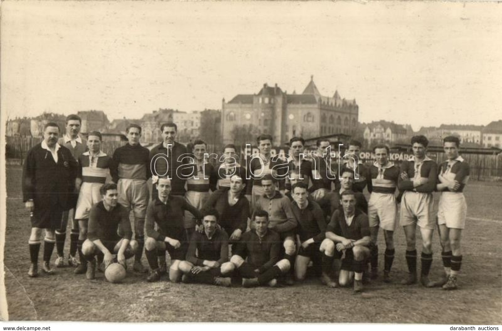 * T2/T3 1927 Budapest XIV. Lóversenytér, Vasas FC-MAFC 2:1 (1:0 Félidőben) Futball Mérkőzés, Csoportkép Focistákkal, Hát - Zonder Classificatie