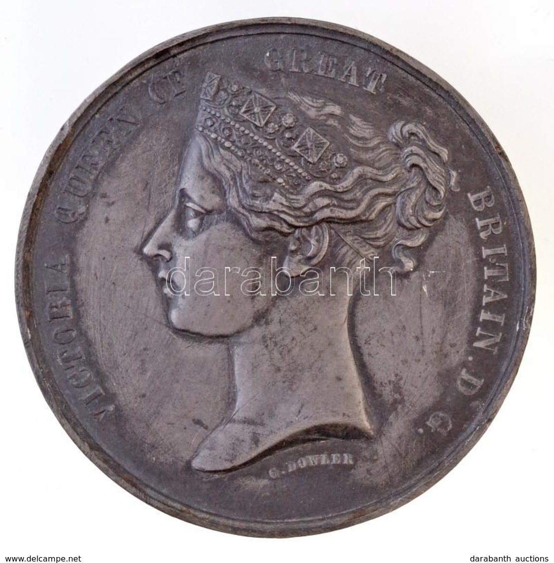 Nagy-Britannia 1862. 'Nagy-Britannia Királynője Viktória / A Nemzetközi Kiállítás épülete' Zn Emlékérem (61mm) T:2 Ph.
G - Zonder Classificatie