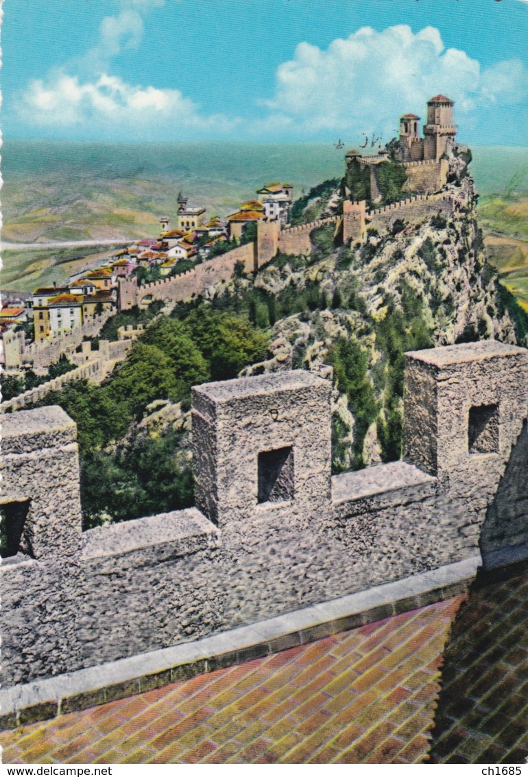 SAINT MARIN  SAN MARINO  : Divers Sur Carte Postale De La Forteresse - Lettres & Documents