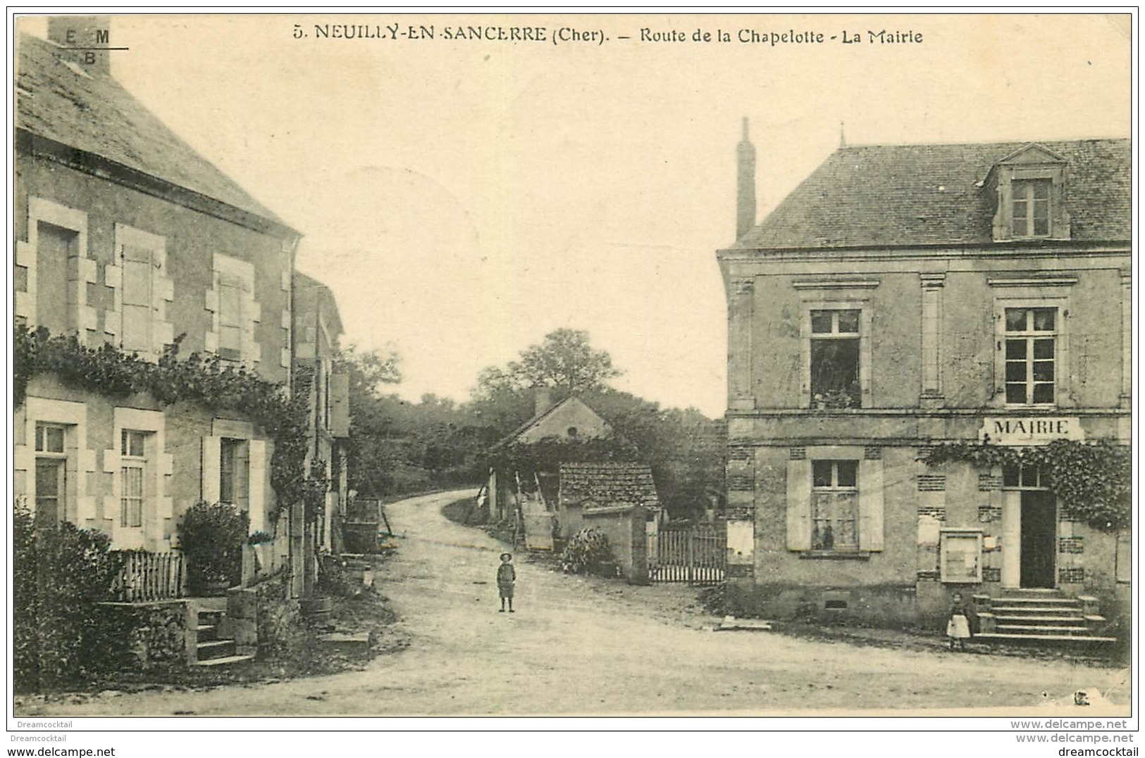 18 NEUILLY-EN-SANCERRE. Route De La Chapelotte Et La Mairie 1927 - Autres & Non Classés