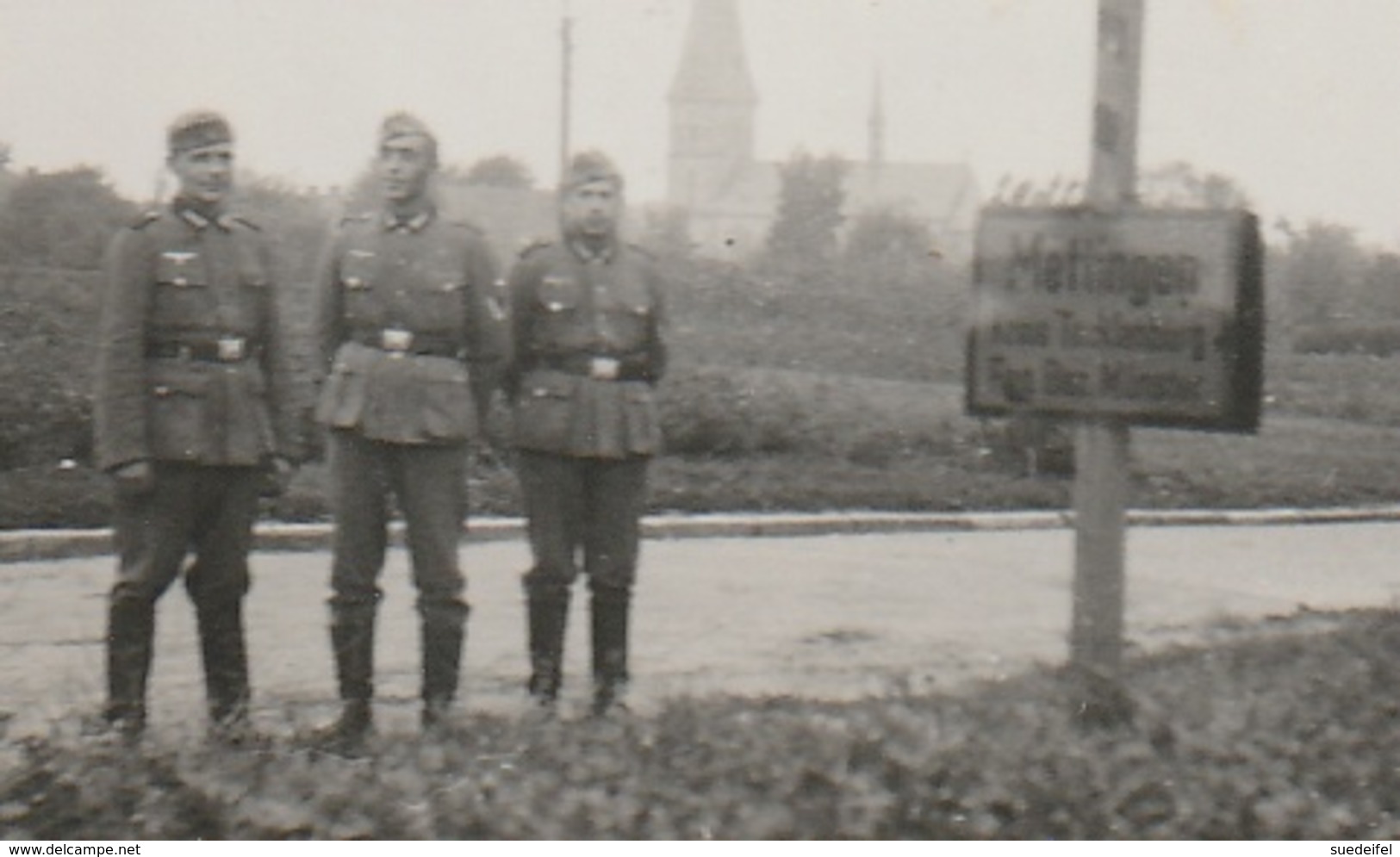 Soldaten Vor Ortsschild  Mettingen - 1939-45