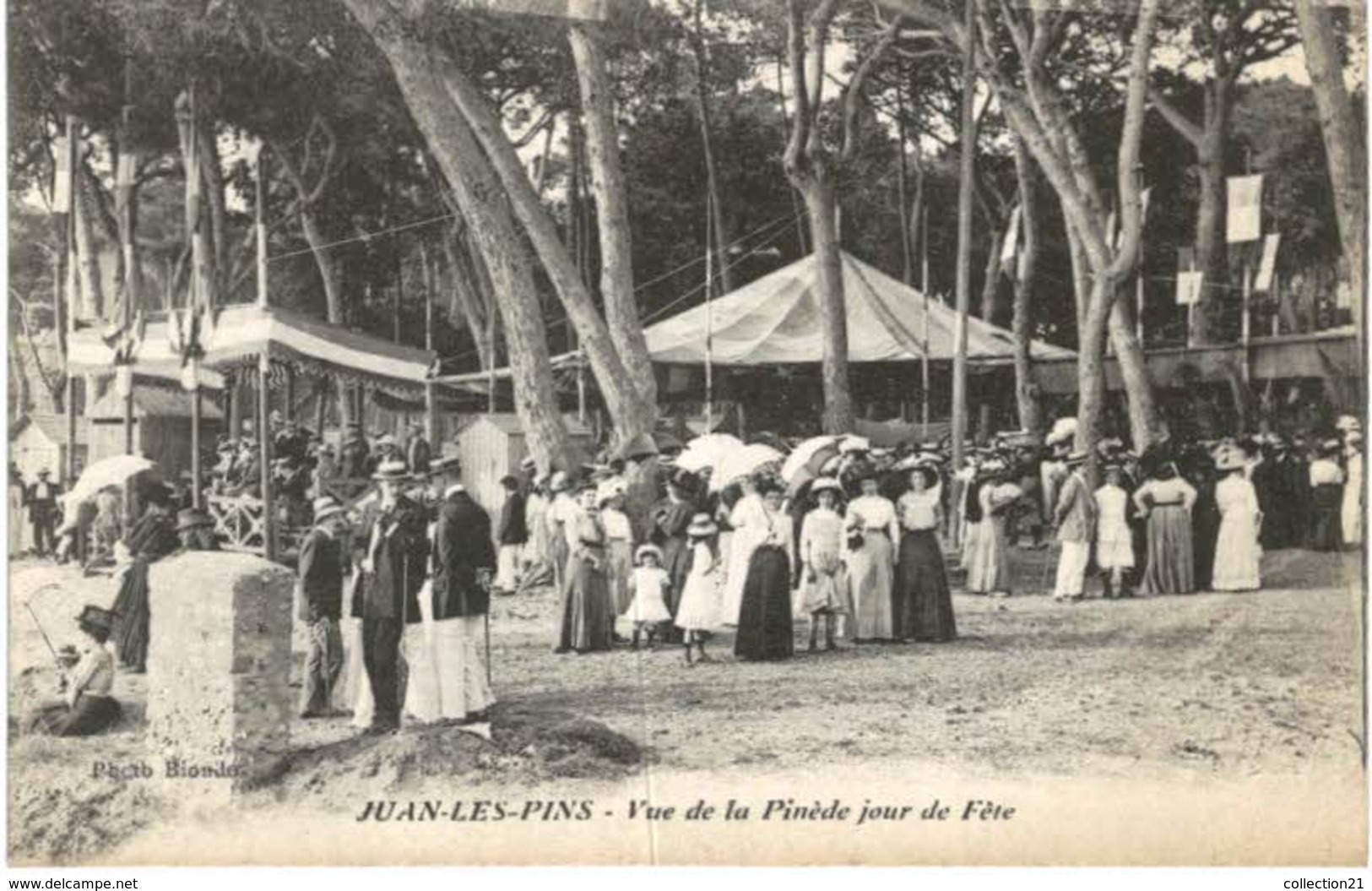 JUAN LES PINS .... VUE DE LA PINEDE JOUR DE FETE - Juan-les-Pins