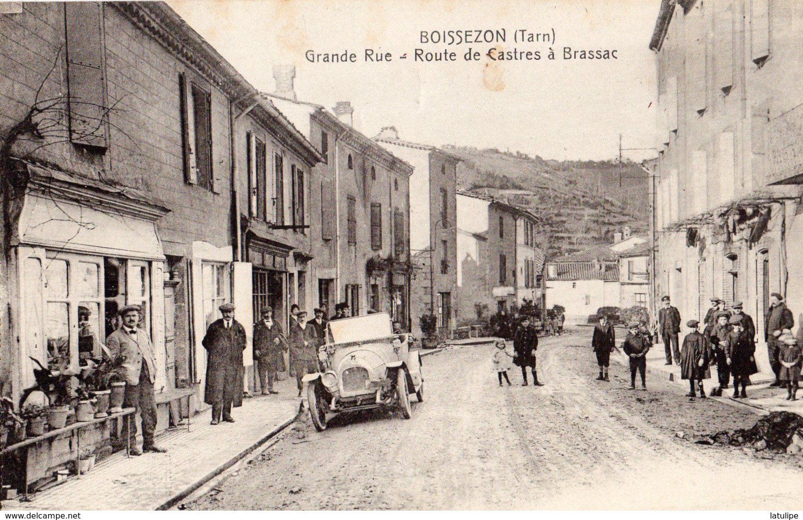 Boissezon  81   La Grande-Rue-et Route De Castres A Brassac Tres Tres Animée-Voiture-Epicerie Et Café - Otros & Sin Clasificación