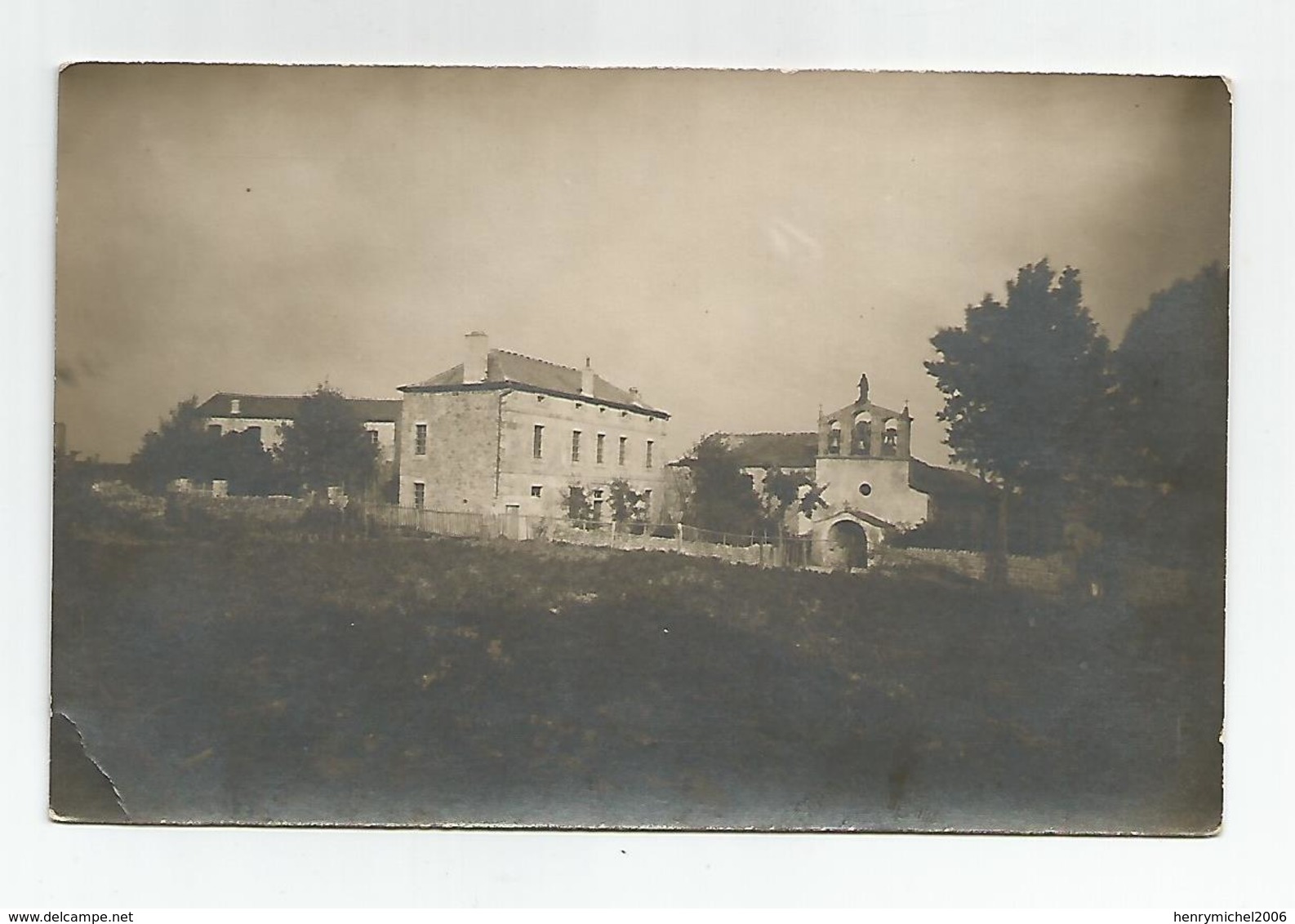 Carte Photo  église A Trois Cloches - To Identify