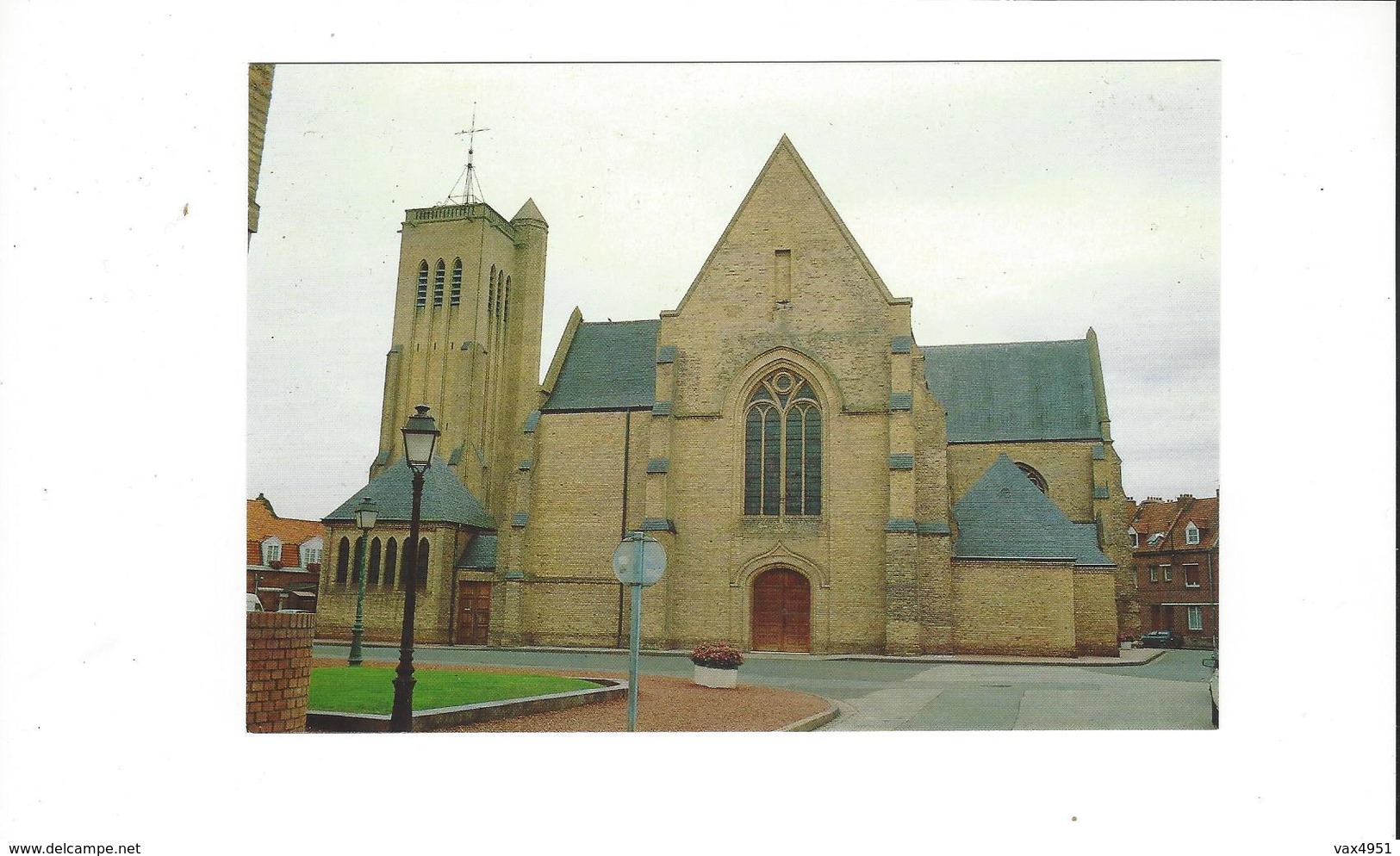 BERGUES  L EGLISE *****   A  SAISIR   ****** - Bergues