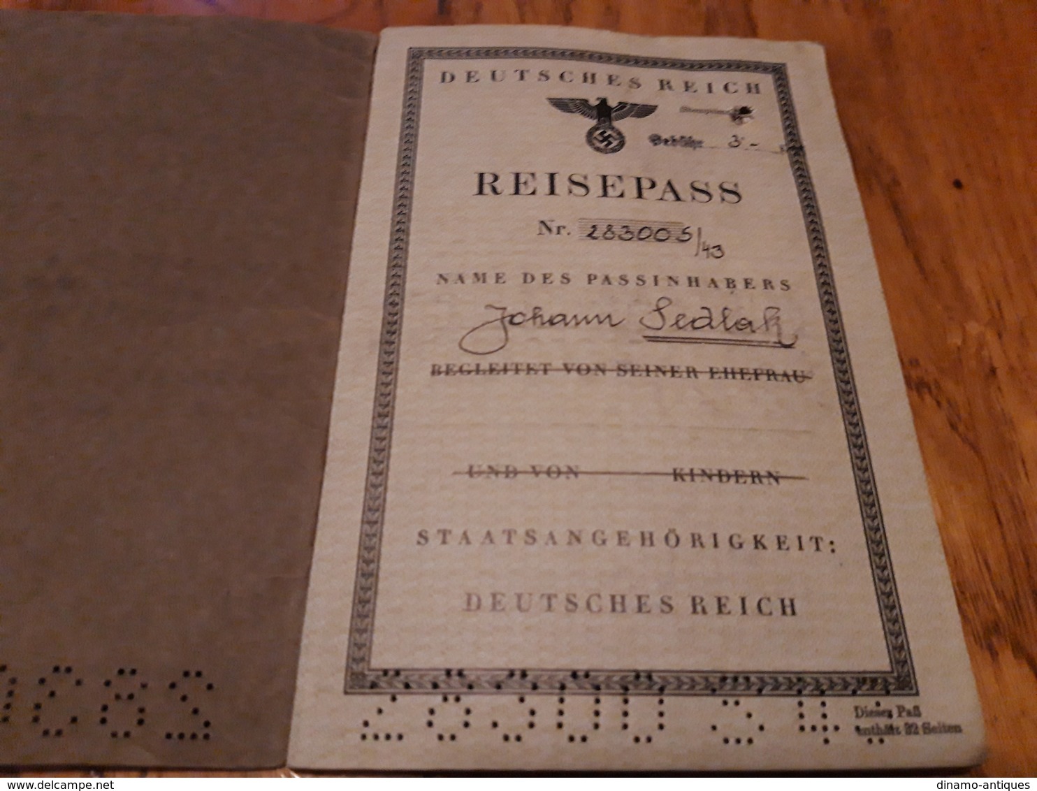 1945 Germany Passport Passeport Reisepass Issued In Wien For Travel To Slovakia - Last Date 28.03.1945. - Documents Historiques