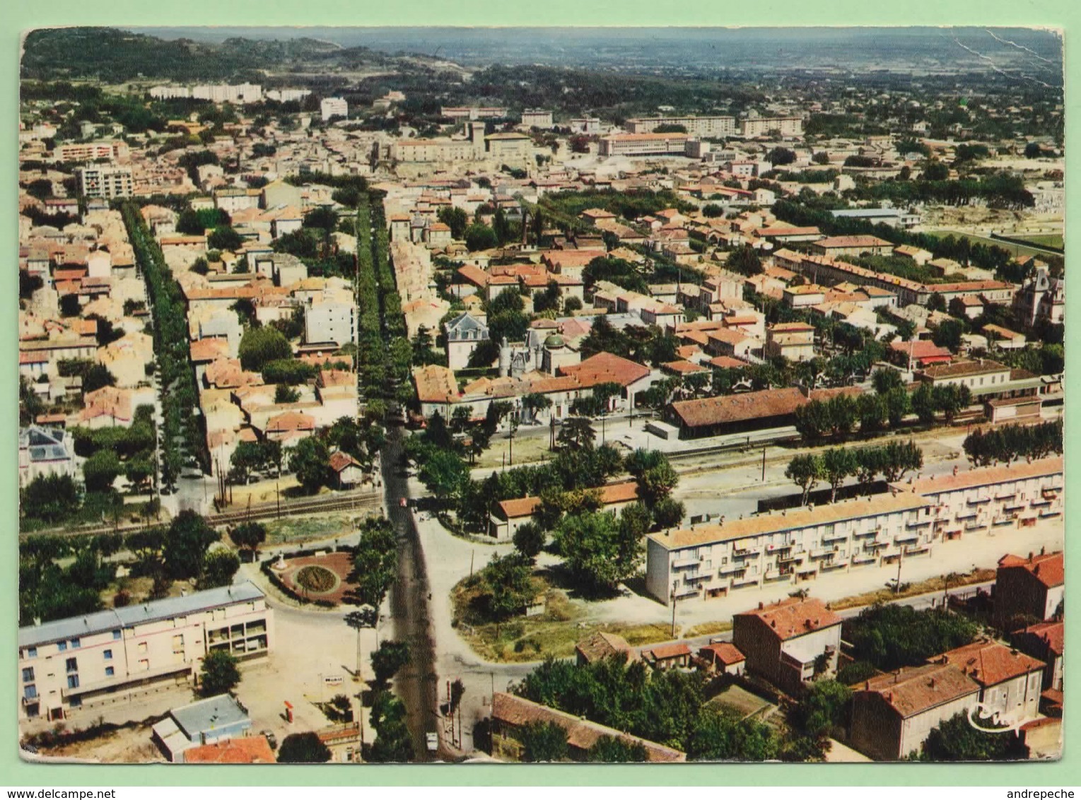 CPSM - SALON - Vue Aérienne - La Gare, Cité Batignole Et Bd De La République - - Salon De Provence