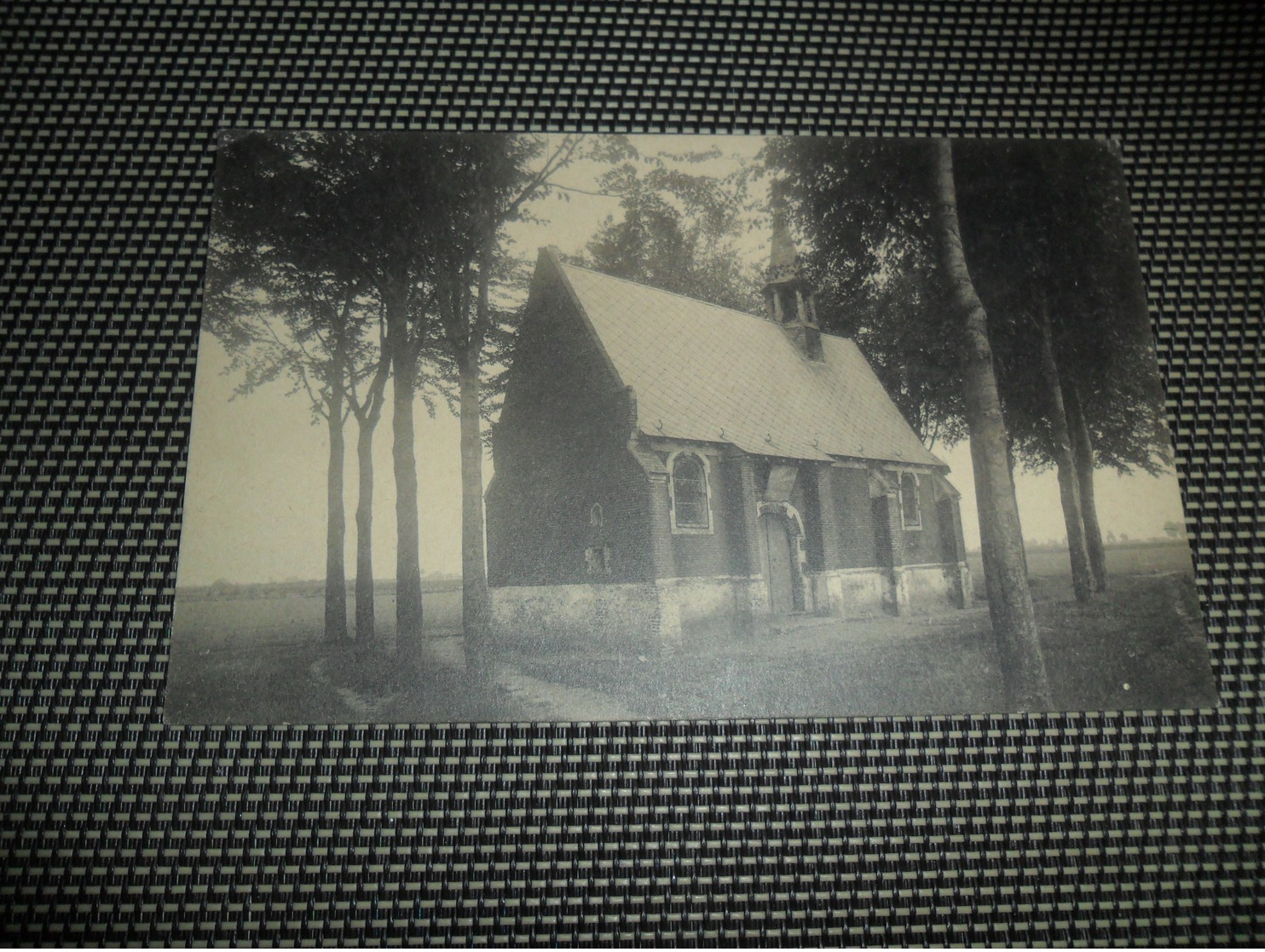 Très beau lot de 20 cartes postales de Belgique       Zeer mooi lot van 20 postkaarten van België   - 20 scans