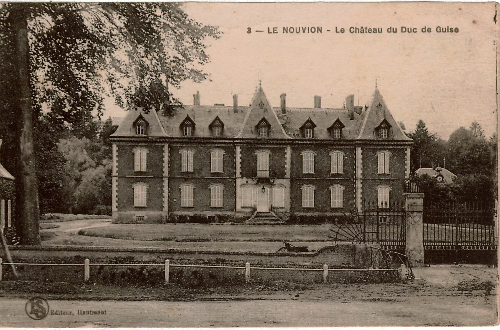 Cpa 02 LE NOUVION-en-THIERACHE  Le Château Du Duc De Guise (construit Entre 1853 Et 1856) - Autres & Non Classés