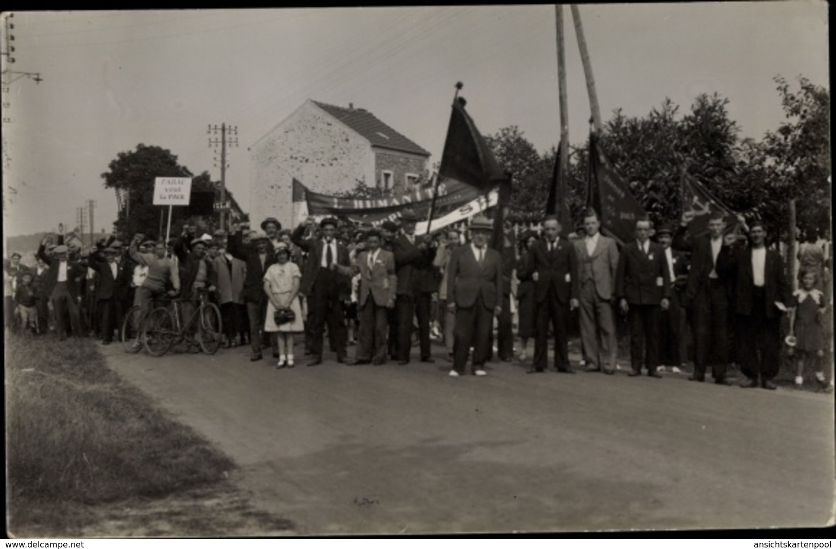 Photo Cp Frankreich, Gruppenportrait, Tabac Vout La Paix, L'Humanité, Kommunisten, Arbeiter, Bauern - Autres & Non Classés