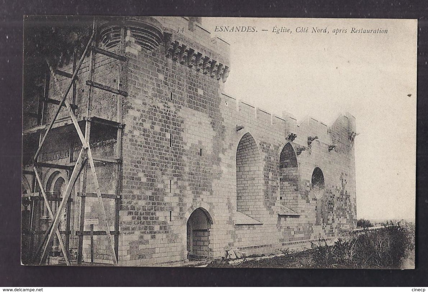 CPA 17 - ESNANDES - Eglise , Côté Nord , Après Restauration - TB PLAN Avec Restes Echaffaudage - Autres & Non Classés